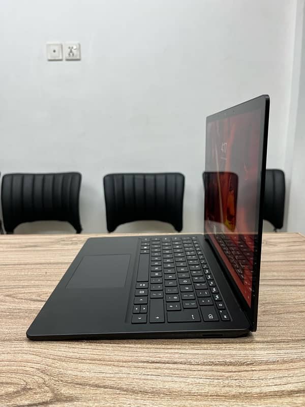 Microsoft Surface Laptop 3 i5-10th 8/256gb 2k laptop for sale 2