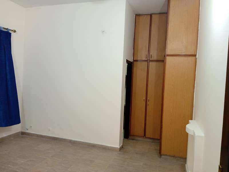 BEAUTIFUL LOWER PORTION AVAILABLE FOR RENT IN JOHAR TOWN 1