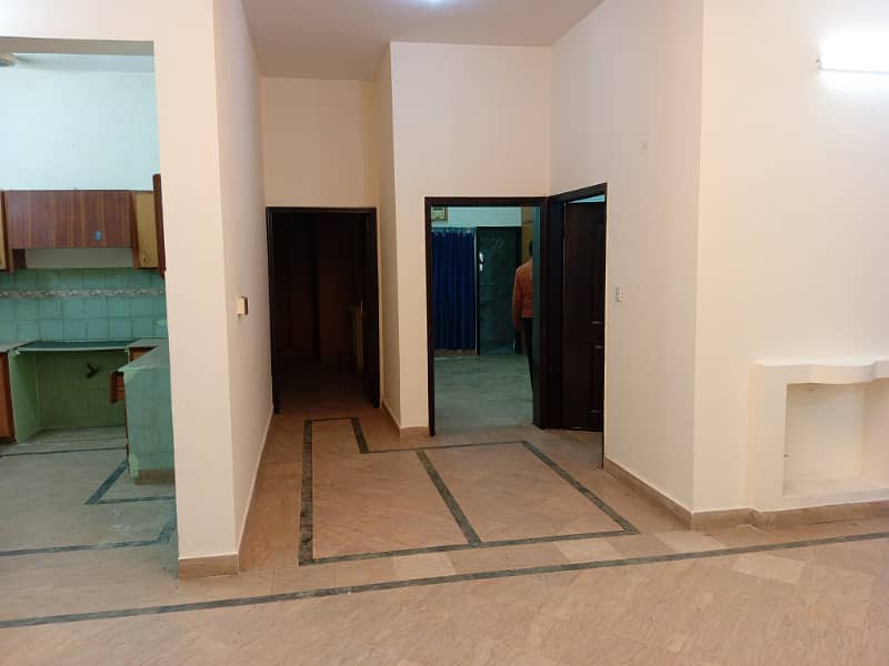 BEAUTIFUL LOWER PORTION AVAILABLE FOR RENT IN JOHAR TOWN 14