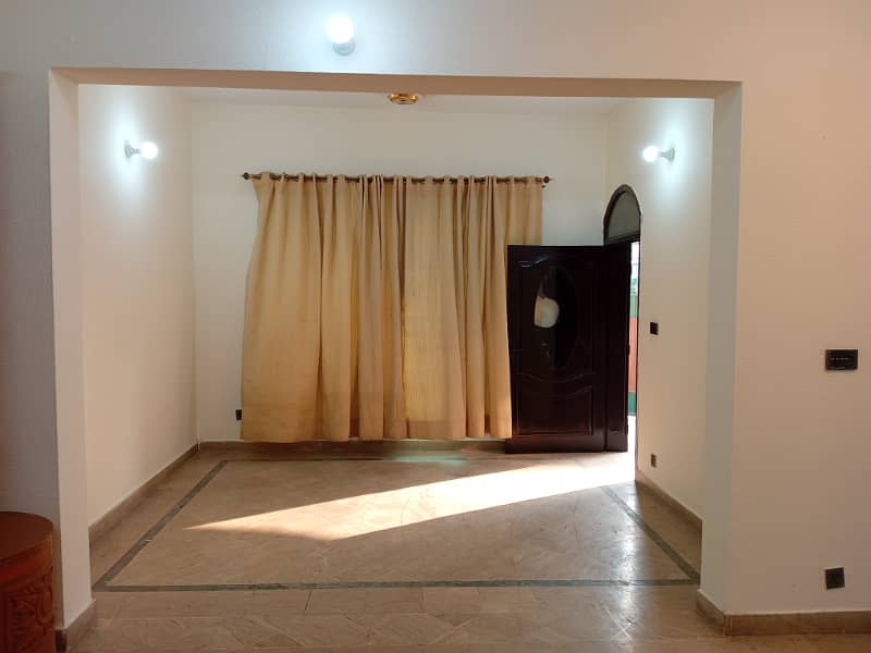 BEAUTIFUL LOWER PORTION AVAILABLE FOR RENT IN JOHAR TOWN 15