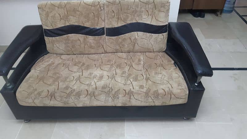 2 seater sofa 0