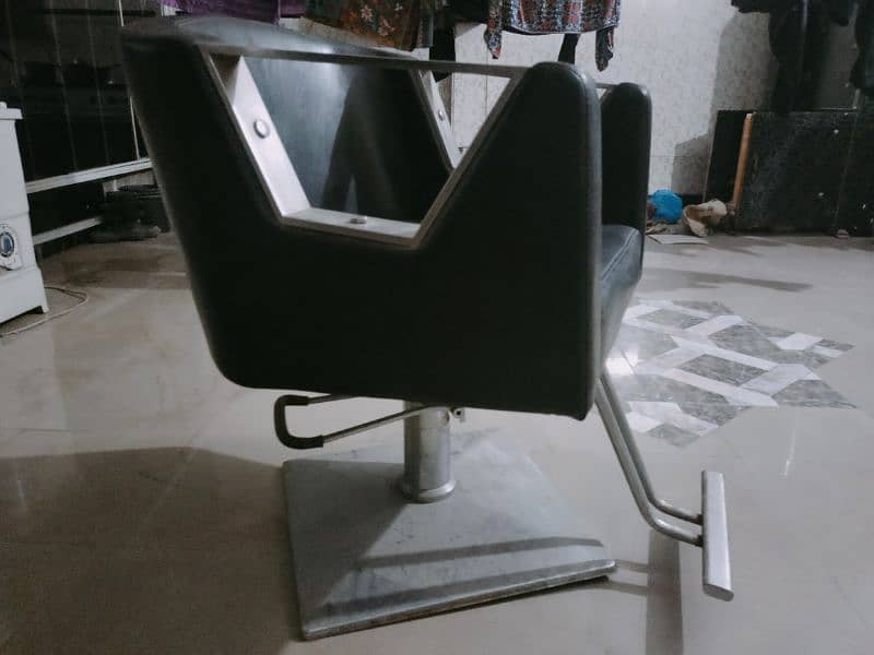 Polr chair Nd polr bed 0