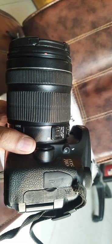 DSLR Canon 70D with 18-135 STM kit Lens 1