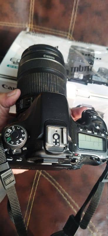 DSLR Canon 70D with 18-135 STM kit Lens 2