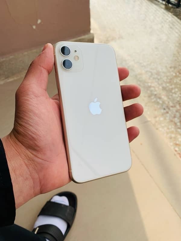 iPhone 11 (64gb) Jv (99 health ) LLA model Waterpack totally jenuine 1