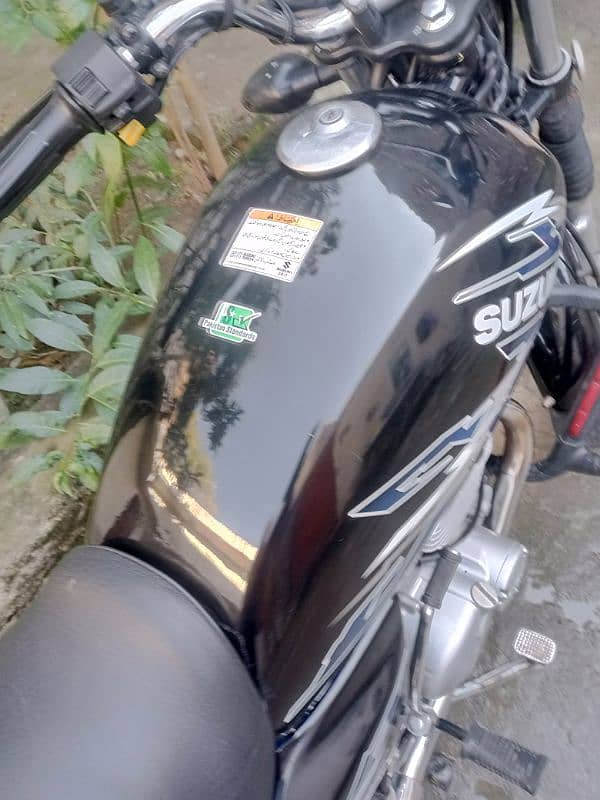 Suzuki 150gs 2022 model 2