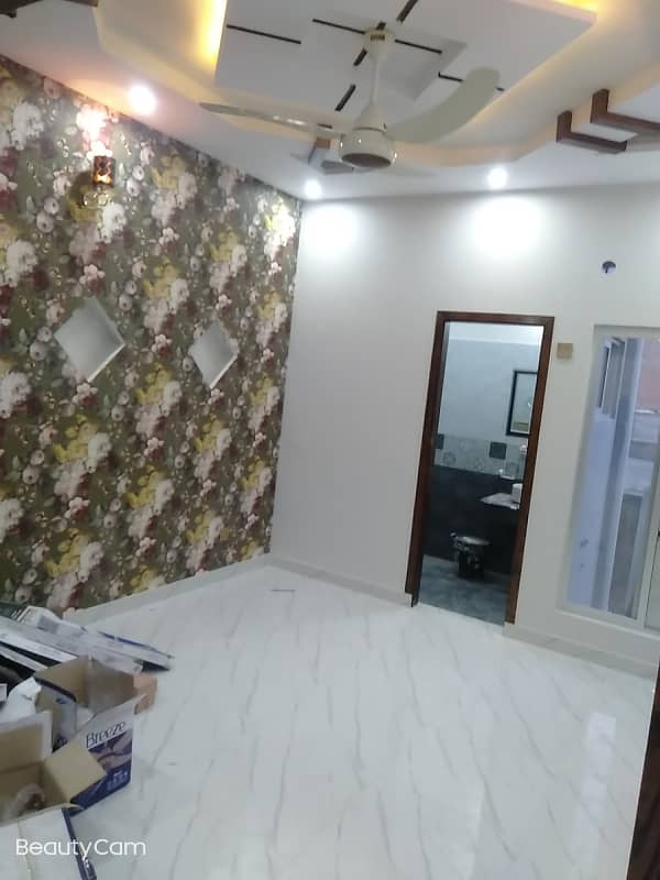 Vip beautiful 6 marla lower portion is available for rent in sabzazar lhr 1