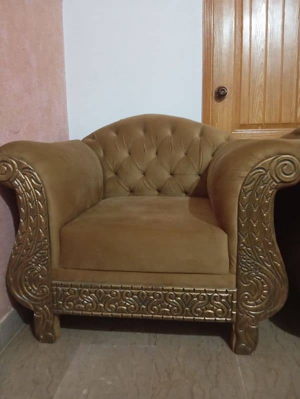 sofa with wooden table for sale 7