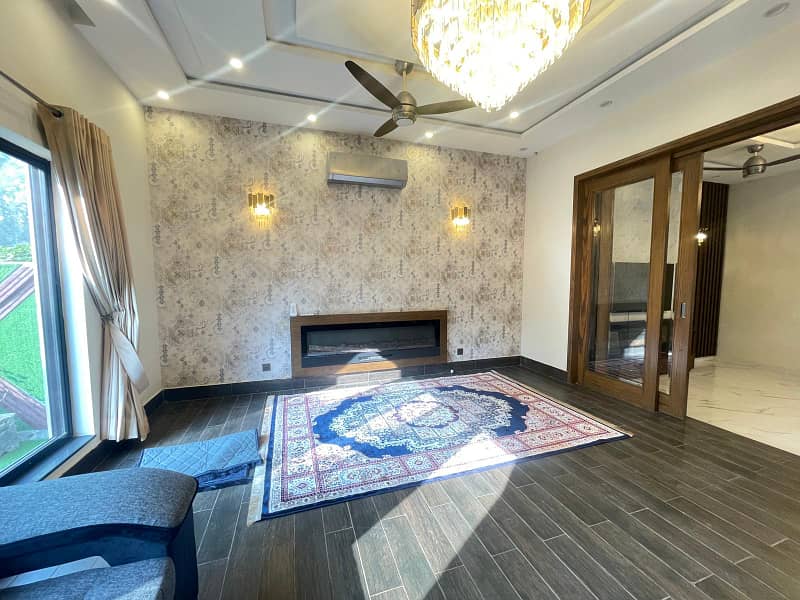 12 Marla Corner near Eiffel tower top notched Fully Furnished house available for 1 month, 2 month, 3 month or 6 months rent at a Very Prime Location of in Bahria Town Lahore 43