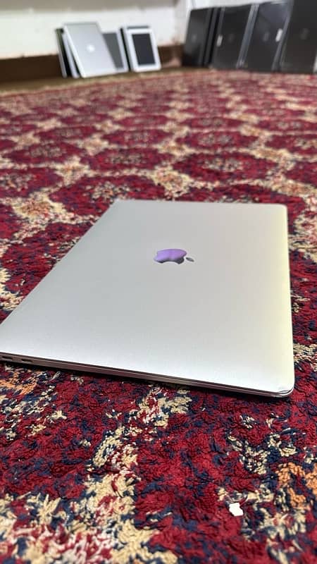 Macbook Air 2019 13inch 8/256  10by10 Laptop Tayyab Laptop Warehouse 5