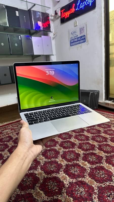 Macbook Air 2019 13inch 8/256  10by10 Laptop Tayyab Laptop Warehouse 8