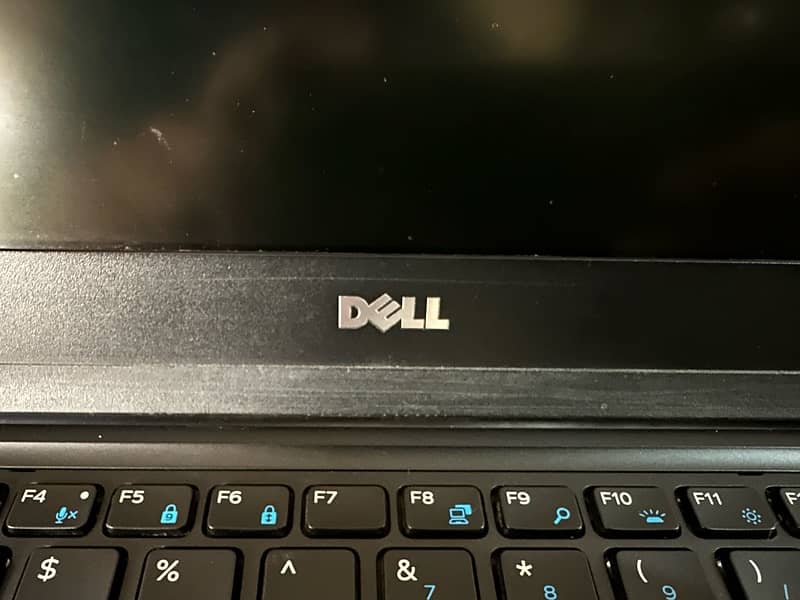 Dell Latitude 5480 Core i5 MINT NEW condition very slightly used 7 GEN 10