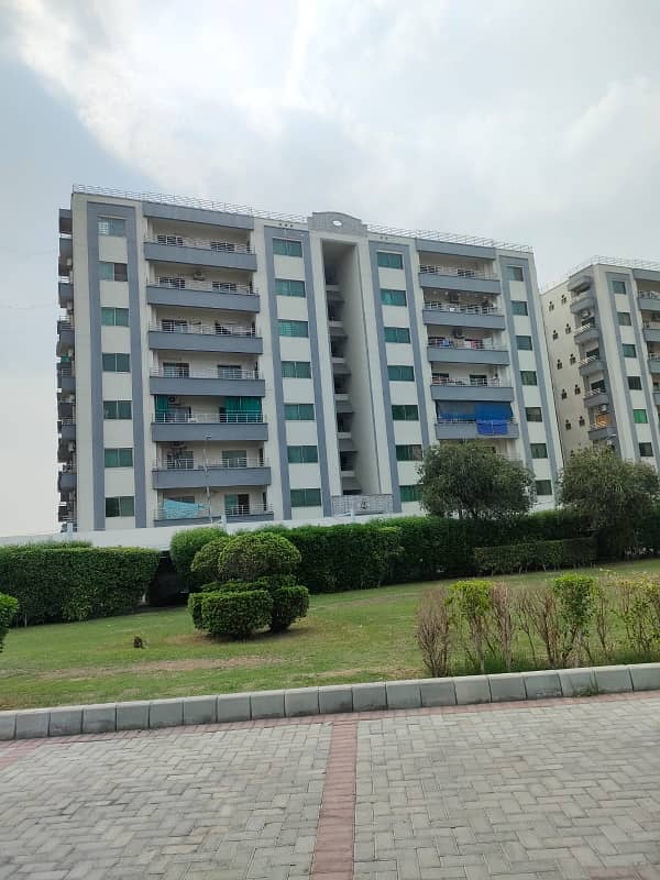 Open View 12 Marla 4 Bed Flat On 4th Floor Available For Rent In Askari 11 Lahore 0