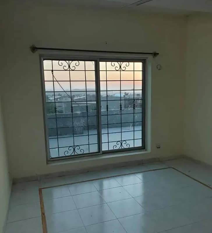 Penthouse available for sale in d17 Islamabad 4