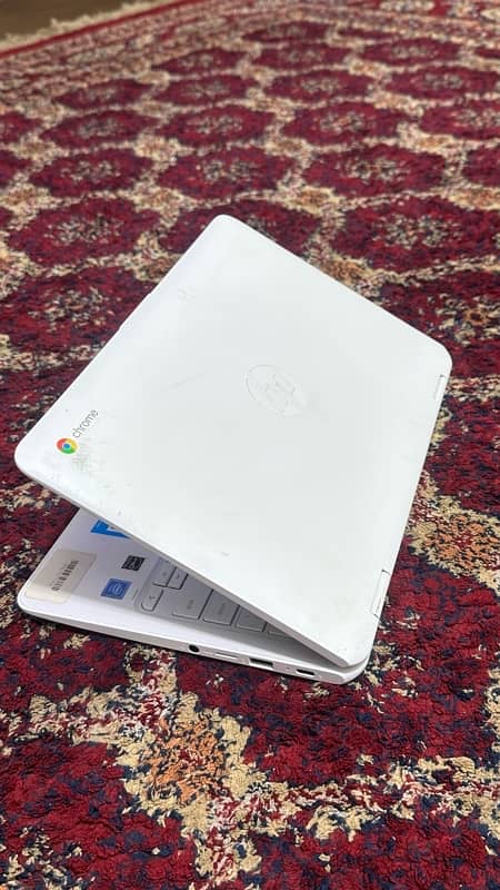 HP chroombook x360 Touch 4/32 2029 update for students Laptop 3