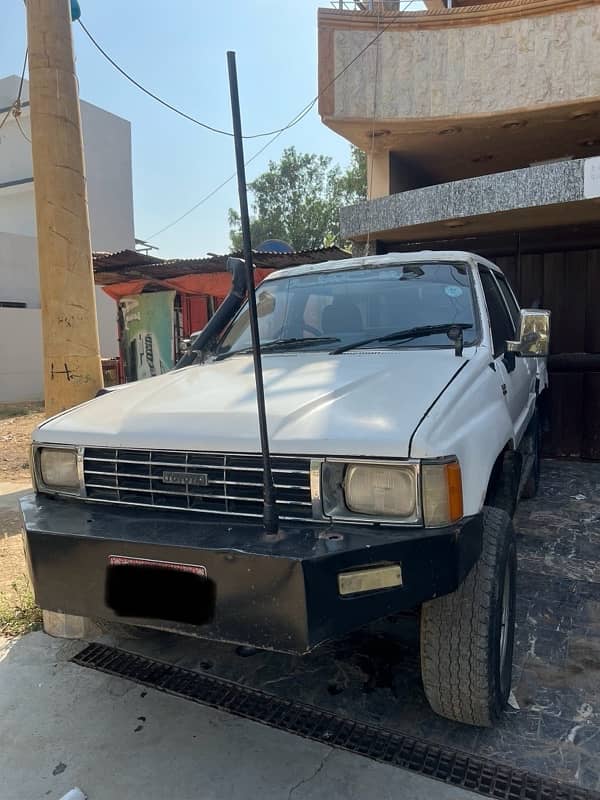 Toyota Hilux double cabin 1984 1