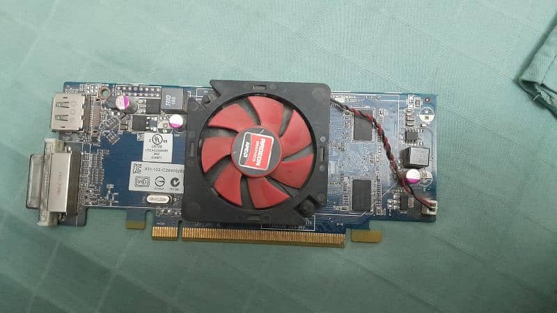 AMD radeon 7000 0