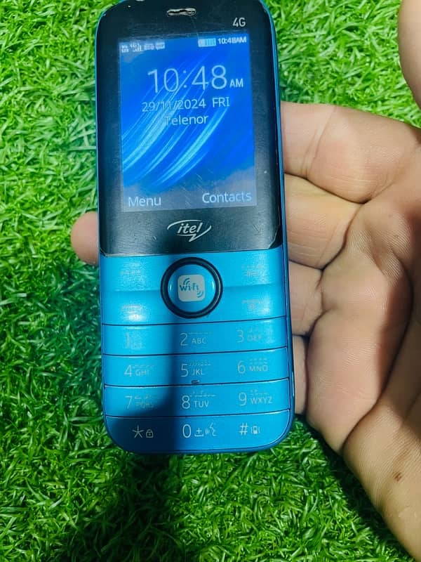 itel 4G phone hi hospot or calling ki lie best phone hi 0