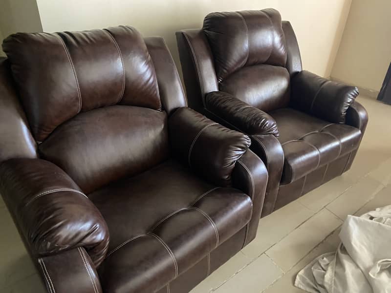 Brand New Condition Sofa Set 0