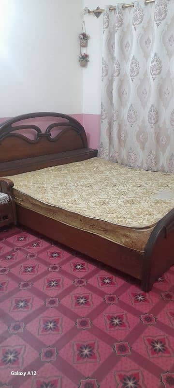 KING SIZE BED WITH MATTRESS 2