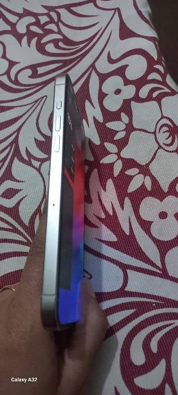 I Phone 15 Pro Max 256 GB white 7