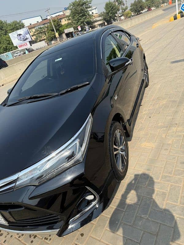 Toyota Corolla Altis grande 2018 4