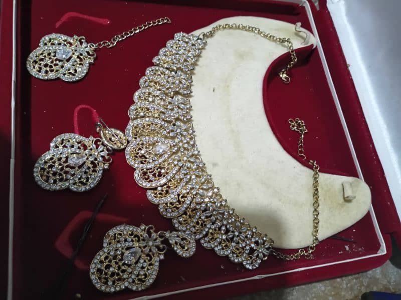 very decent jewellery set 3