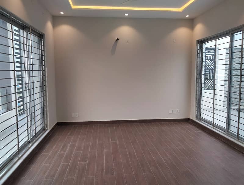 1 Kanal Upper Portion For Rent In DHA Phase 4,Block CC, Lahore. 1