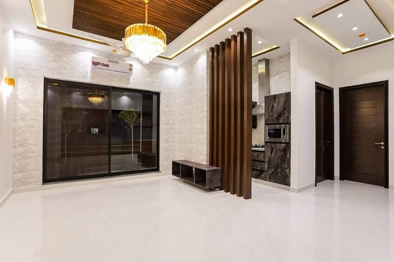 01 Kanal Ultra Modren Design Banglow With Full Furnished Full Basement For Sale ,Home Threter/Swimming Pool, Top Location Of DHA 20