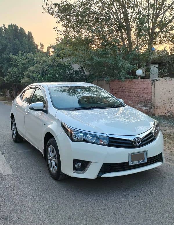 Toyota Corolla GLI 1.3 Automatic. 2015. Total Genuine. 1