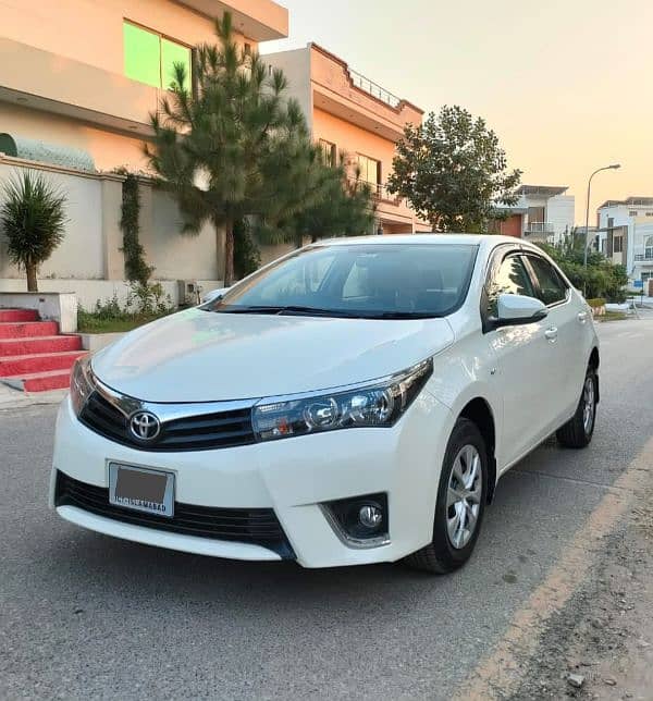 Toyota Corolla GLI 1.3 Automatic. 2015. Total Genuine. 3