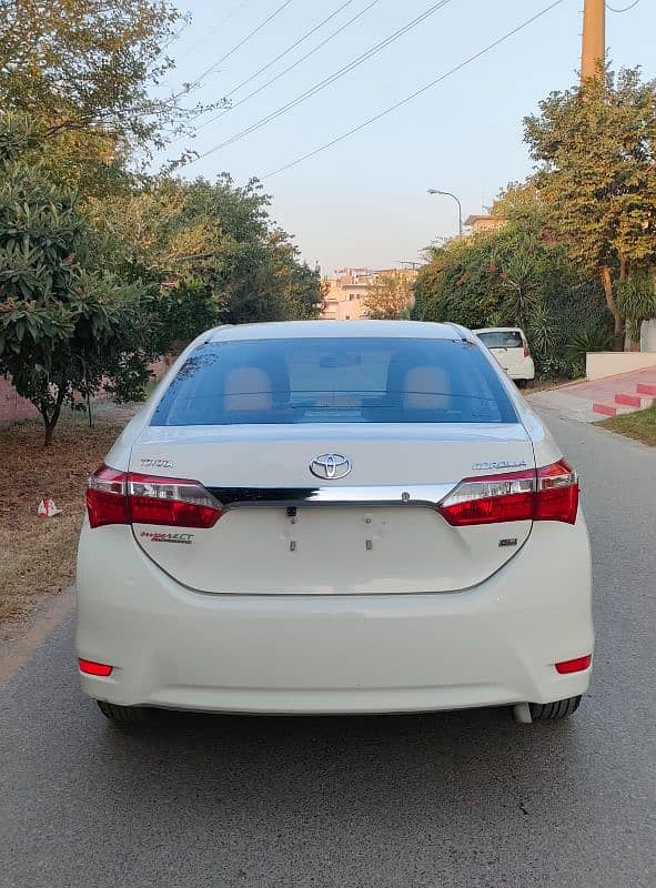 Toyota Corolla GLI 1.3 Automatic. 2015. Total Genuine. 9