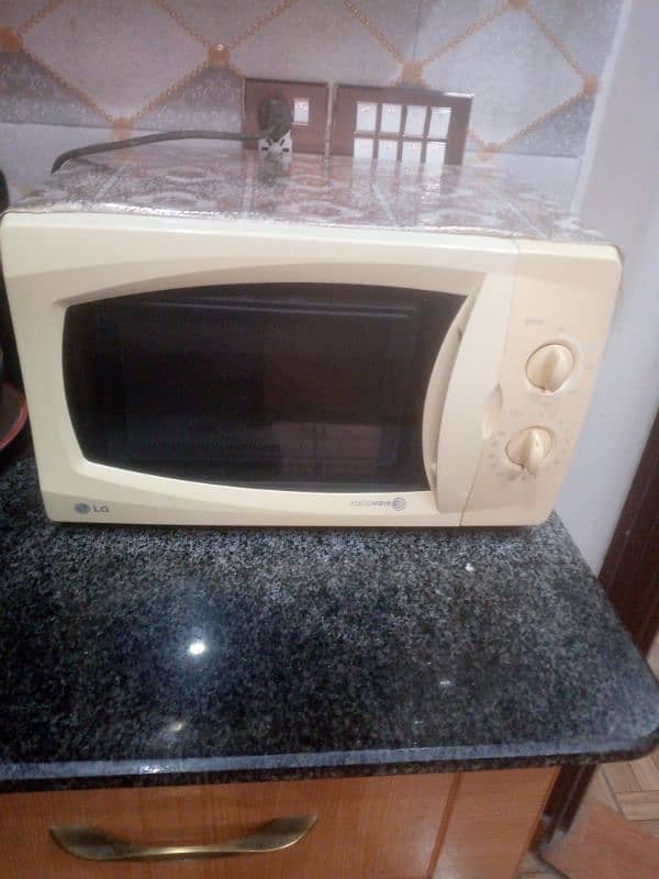 LG oven for sale 0