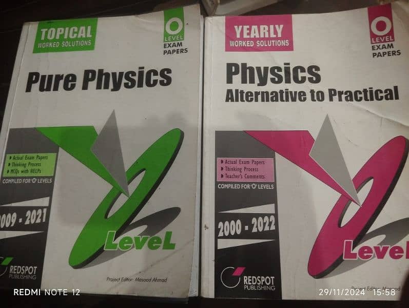 Physics O levels Past Papers 2 and Paper 4 Redspot Publishing 0