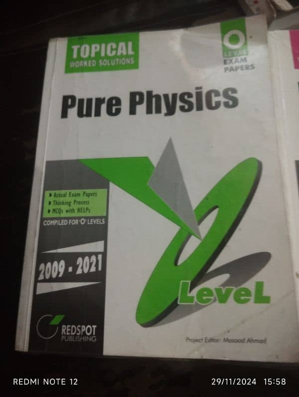 Physics O levels Past Papers 2 and Paper 4 Redspot Publishing 1