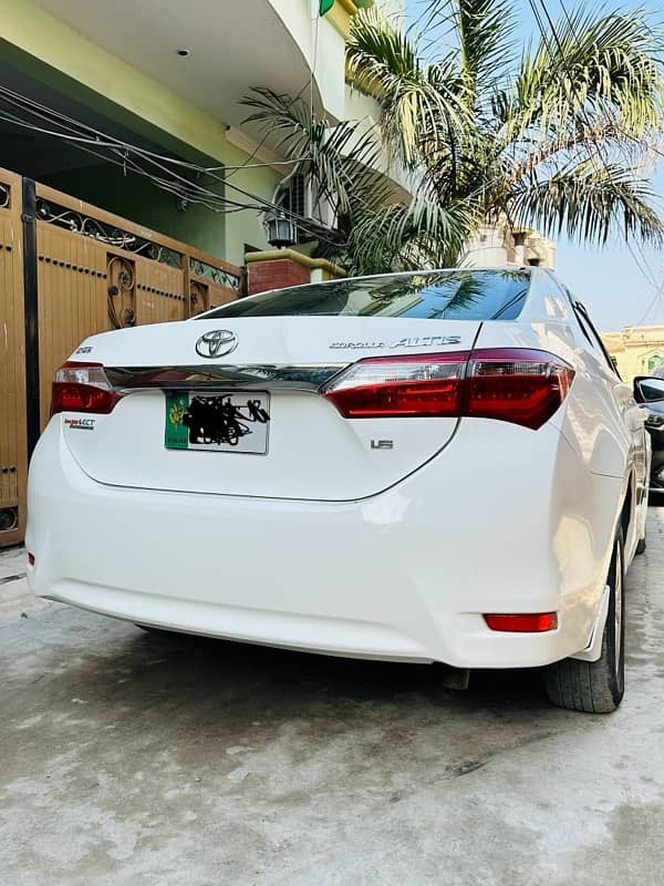 Toyota Corolla Altis 2017 1