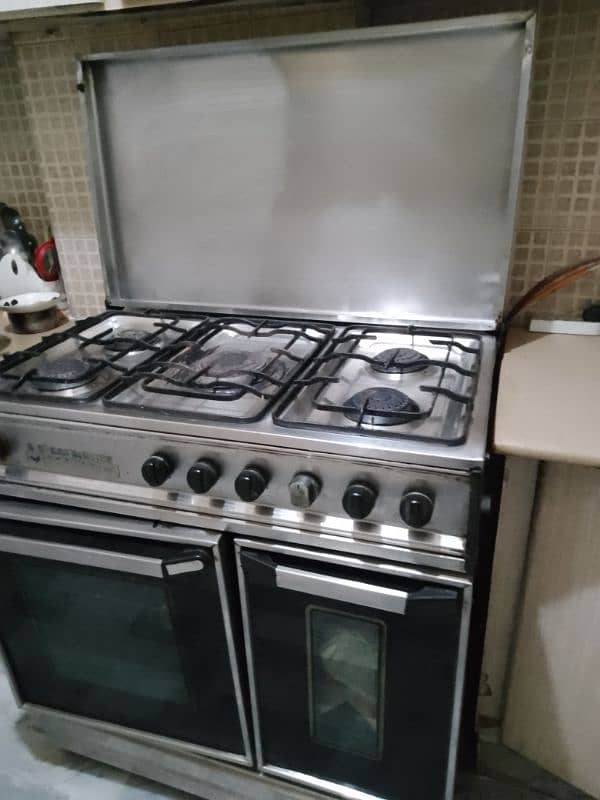 Stove with oven 4