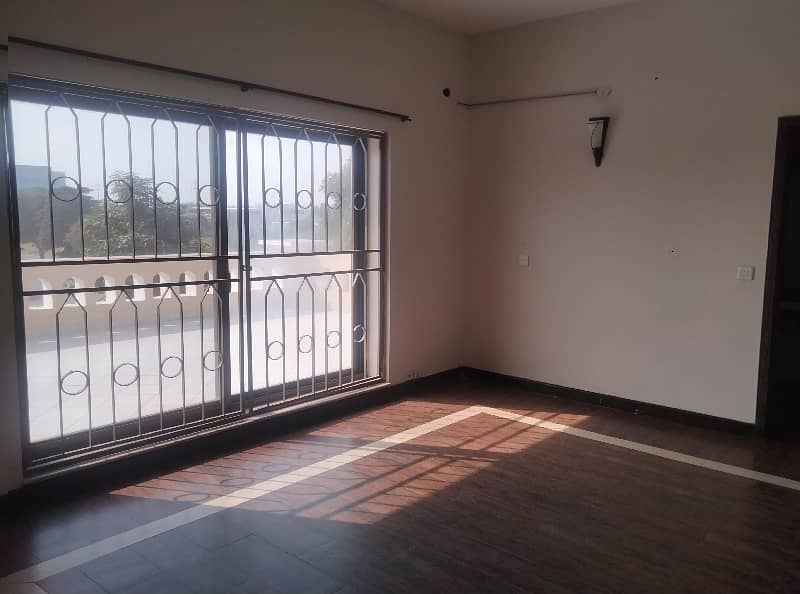 1 Kanal Upper Portion For Rent In DHA Phase 3,Block XX, Lahore. 6