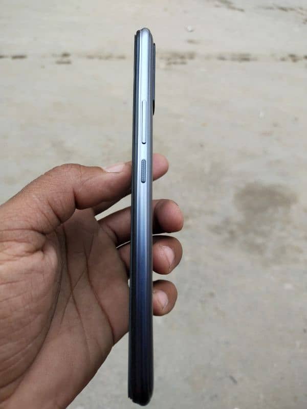 urgent sale infinix hot 8 4gb 64gb all ok only phone 5