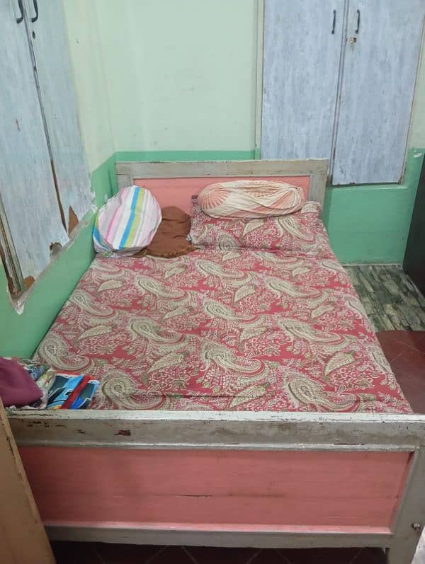 single bed 0