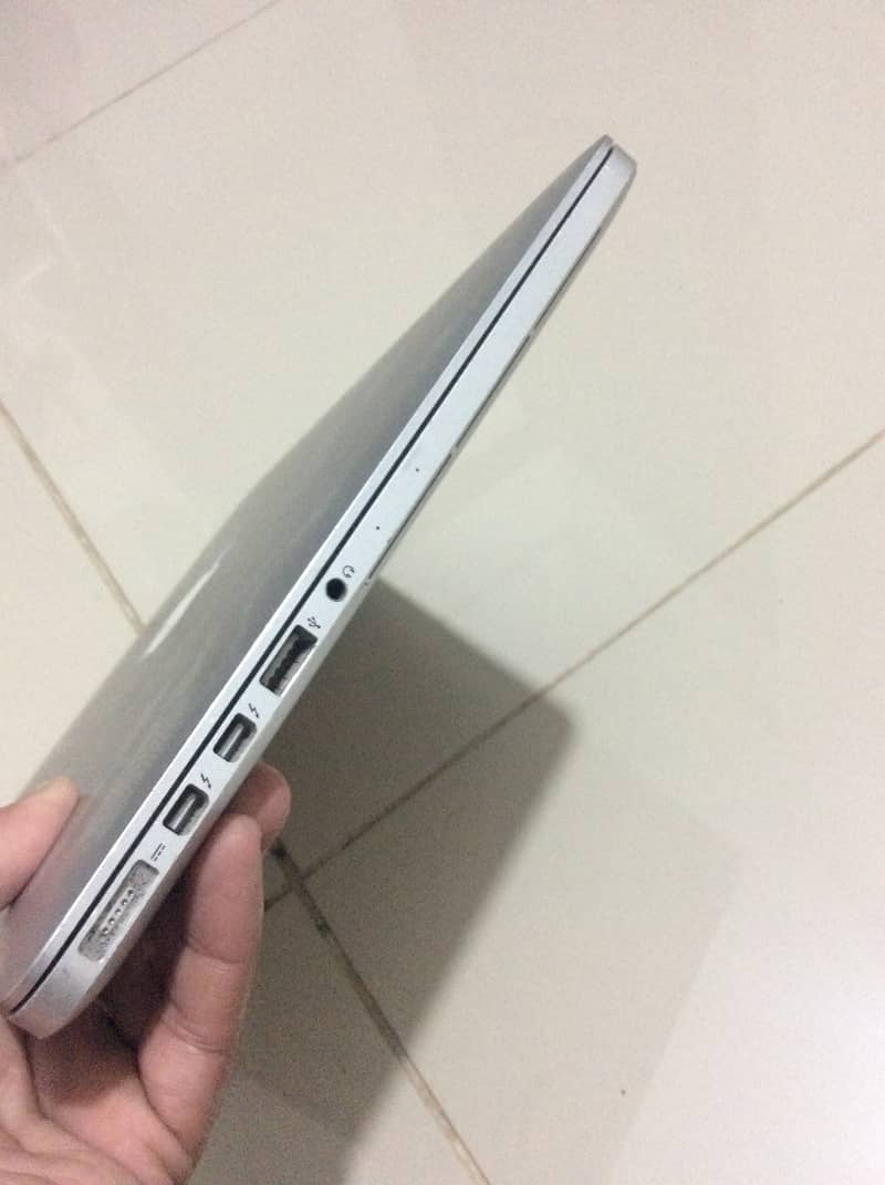 Apple Macbook Pro 2014-15 Broken screen - Working condition 7