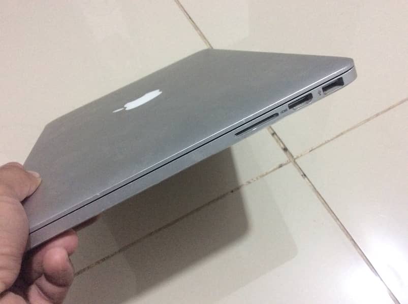 Apple Macbook Pro 2014-15 Broken screen - Working condition 8