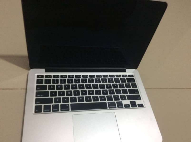 Apple Macbook Pro 2014-15 Broken screen - Working condition 9