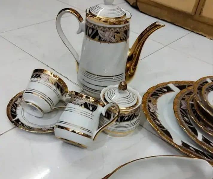 4 different dinner set brand new untouch available now 15