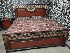 King size Bed with console+sidetables available in excellent condition