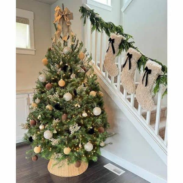 Christmas tree, Artificial green tree 3 to 10 feet, Santa clothes 10