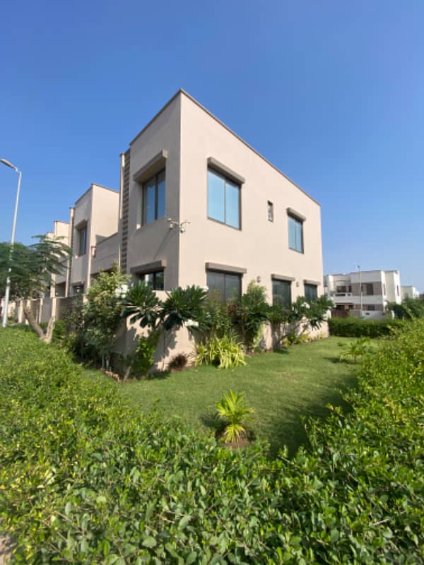 Sami corner ali block villa 1125sq yards 4 bed rooms luxury for sale bahria town Karachi 0