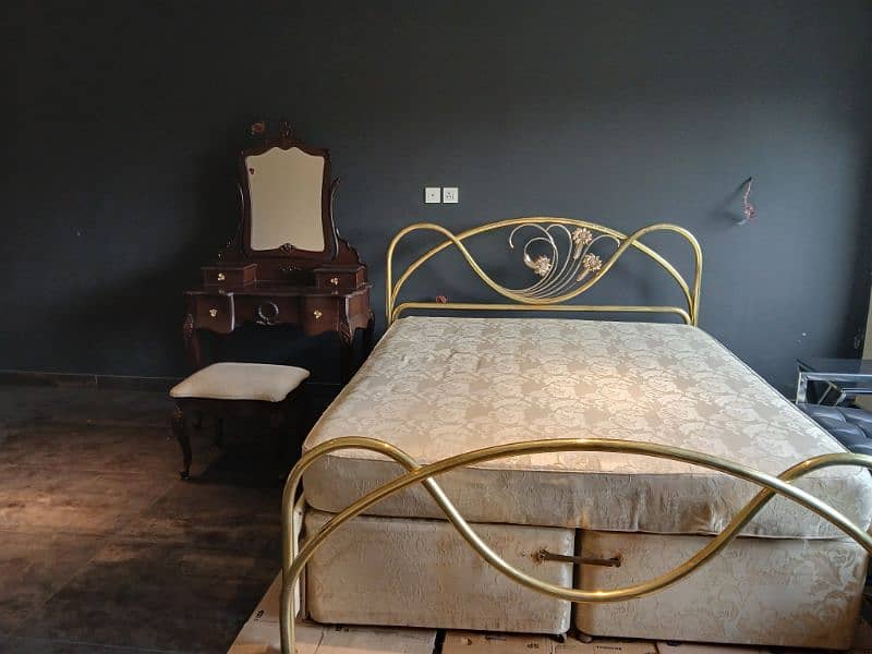 Brass bed imported England company 0