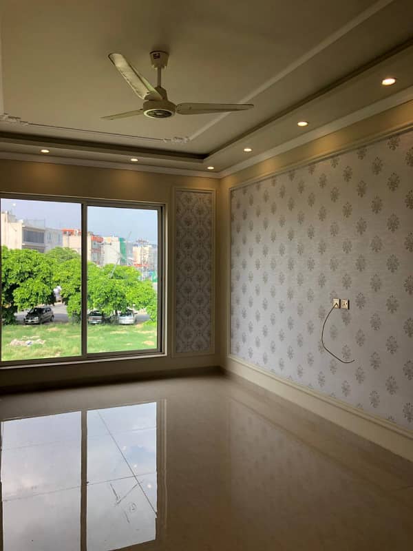 1 Kanal Luxury Spanish Design Slightly Used House For Sale In DHA Phase 5 Lahore. Prime Location Near To Park / Jalal Sons 1