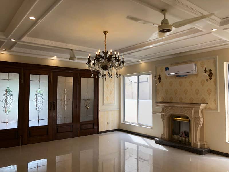 1 Kanal Luxury Spanish Design Slightly Used House For Sale In DHA Phase 5 Lahore. Prime Location Near To Park / Jalal Sons 23